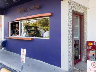 Tinta y Café facade, as seen on Cooking Channel's Beach Bites with Katie Lee, Season 1.