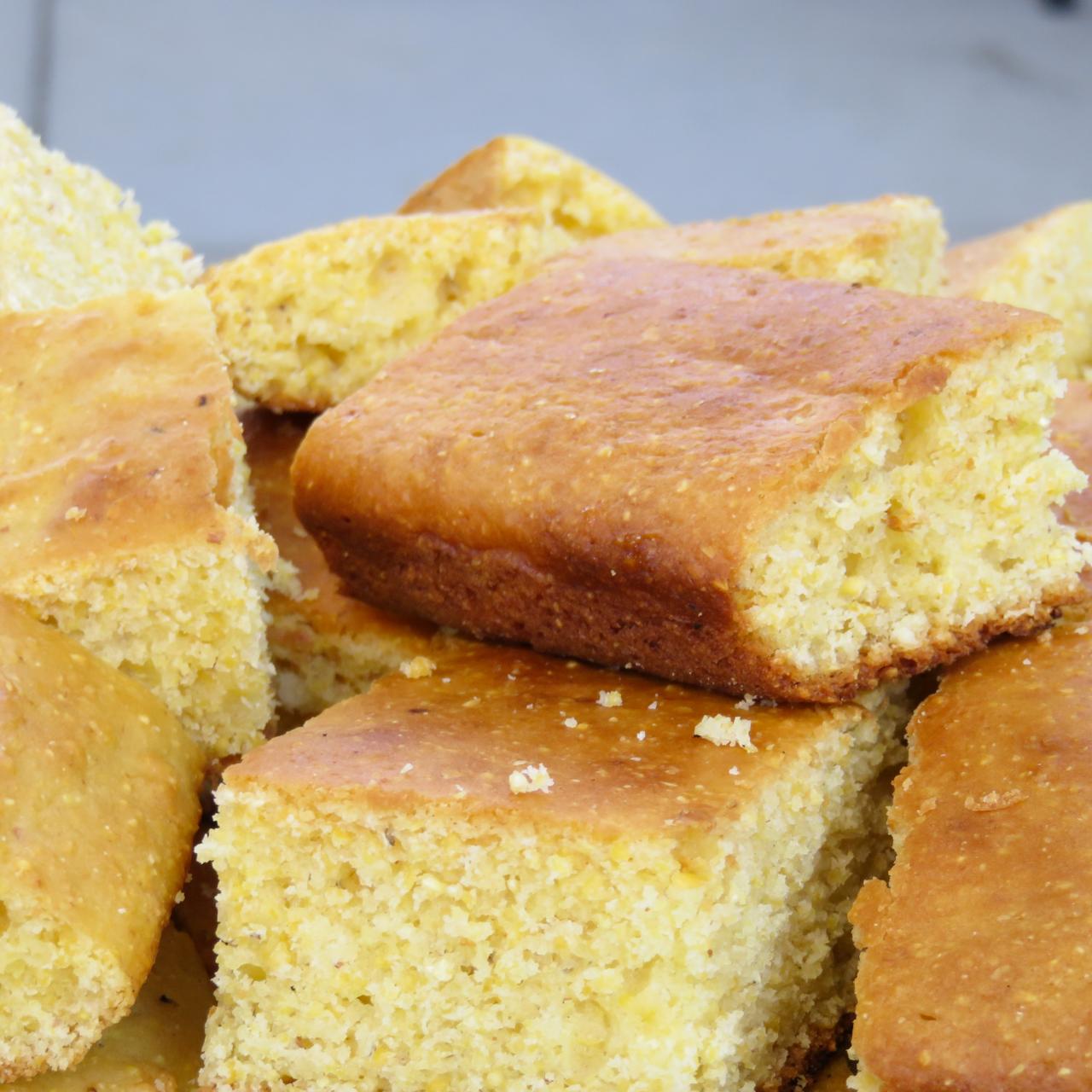 Grandma's Molasses Cornbread Recipe 