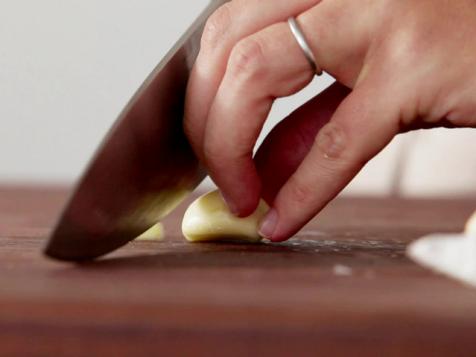 How to Slice and Mince Garlic