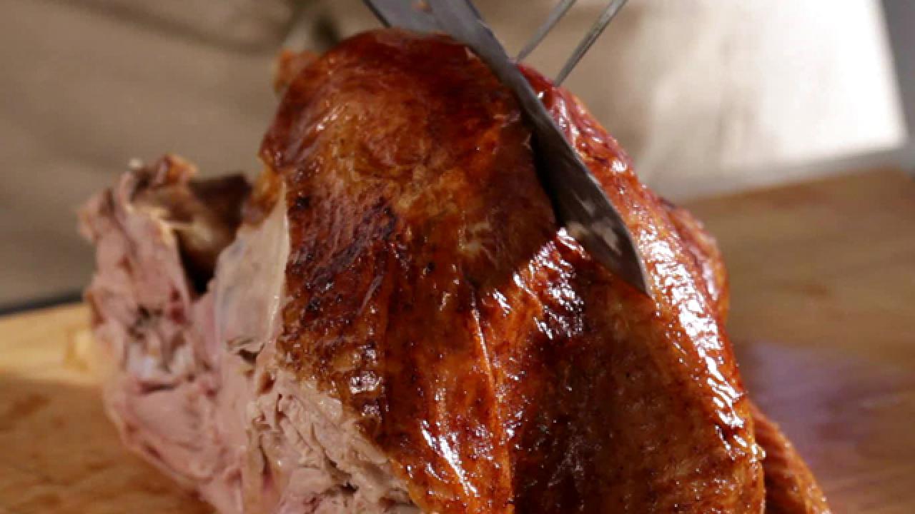 Video: How to Carve a Turkey
