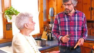 Doris Gives Mo Kitchen Lessons