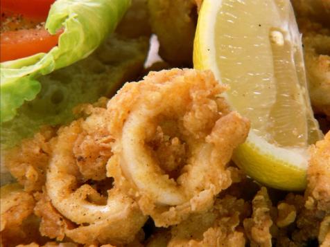 Chuck's Easy Fried Calamari