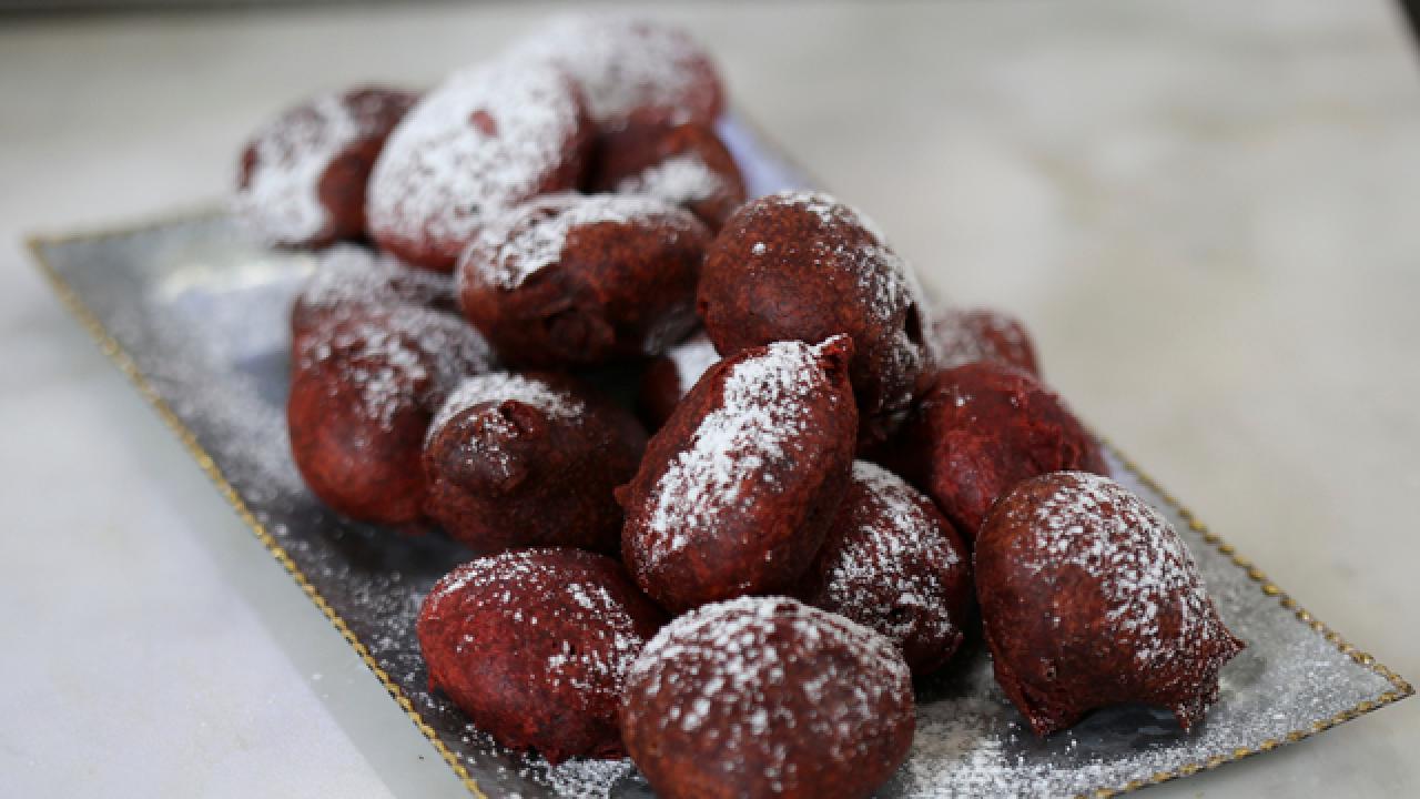 Red Velvet Deep-Fried Cookies